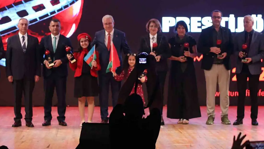 2. Turan Film Festivali'nde ödüller sahiplerini buldu