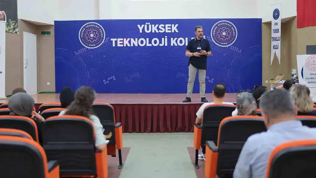 Aydın'da eğitimcilere 'yapay zeka araçlarının kullanımı' semineri
