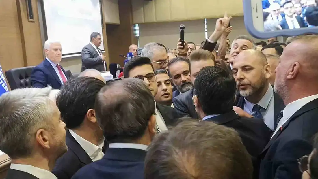 Bursa Büyükşehir Meclisi'nde tansiyon yükseldi