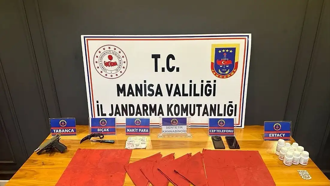 Manisa'da şüphelilerden A4 kağıdına emdirilmiş uyuşturucu çıktı