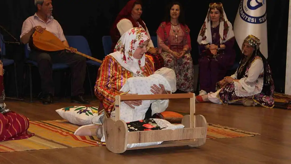 Sessiz çığlığın simgesi 'Mor Cepken' gençlerden tam not aldı