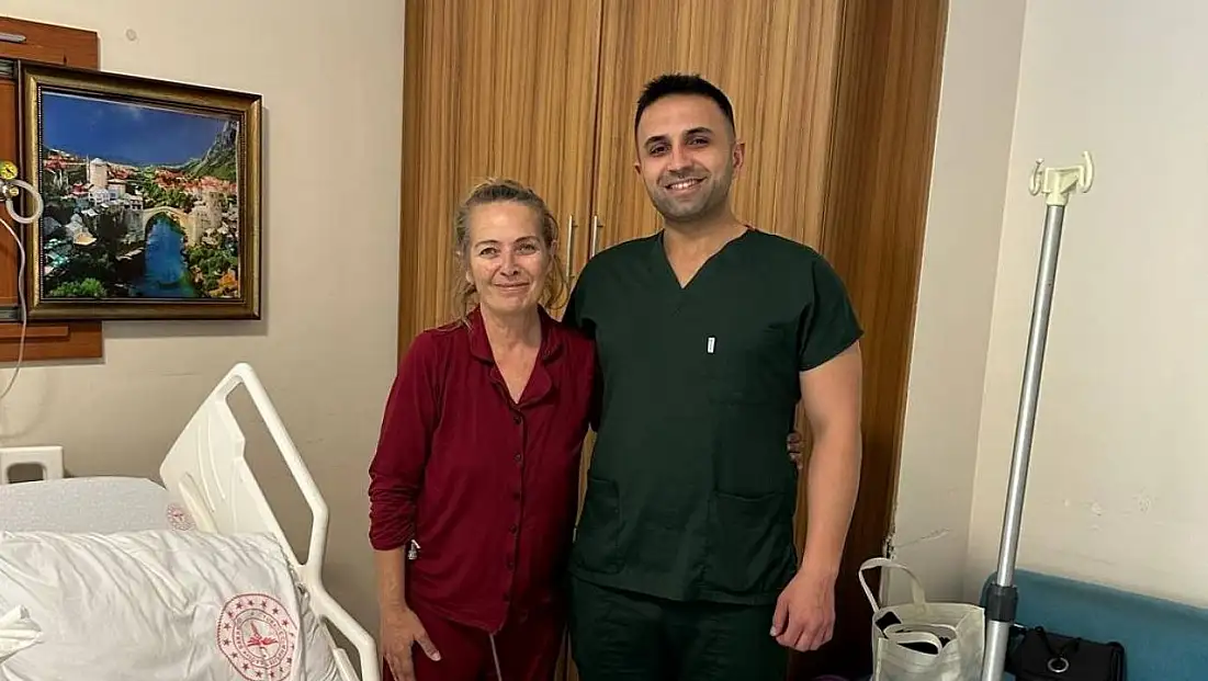 Soma Devlet Hastanesi'nde ilk kez 'Kapalı mide delinmesi ameliyatı' yapıldı