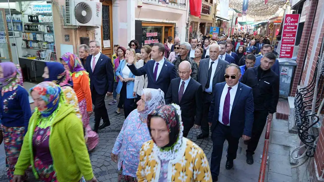 '19. Ayvalık Uluslararası Zeytin Hasat Festivali' başladı