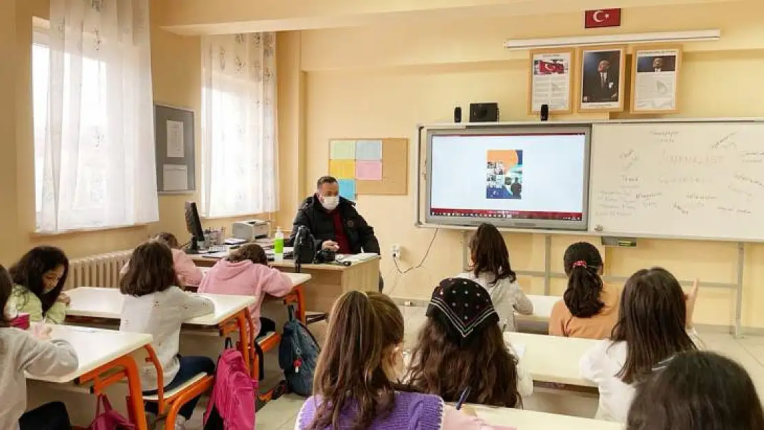 'Gazetecilik fedakârlık gerektiren bir meslek'