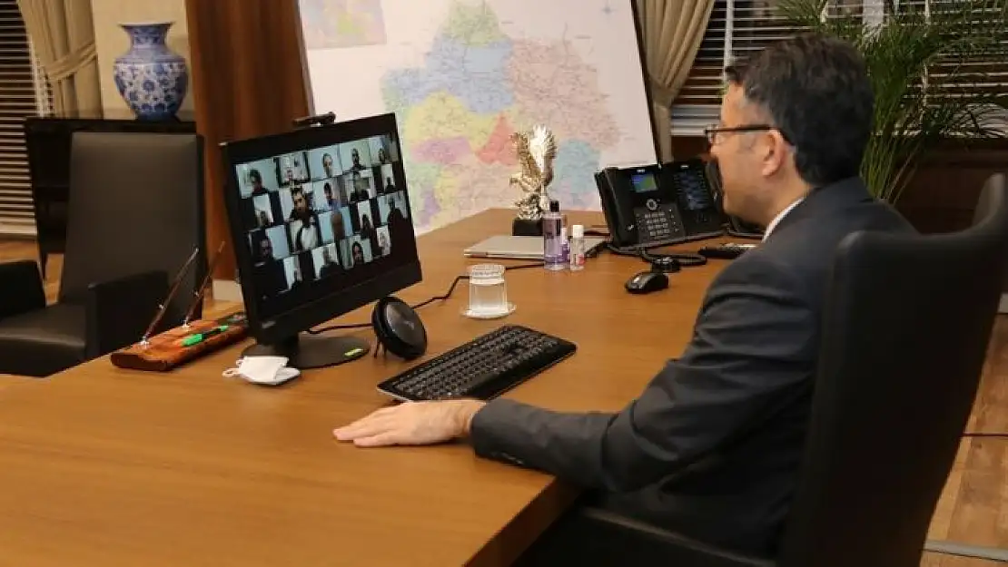 'Karamsarlığa ve ümitsizliğe kapılmayan'