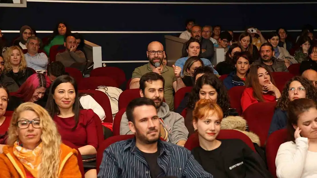 'Karanlık Gece' Nilüfer'de izleyici ile buluştu