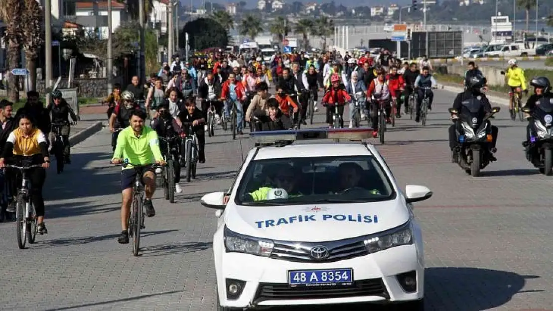 'Karbon Yakma Yağ Yak' sloganıyla 150 bisikletli pedal çevirdi