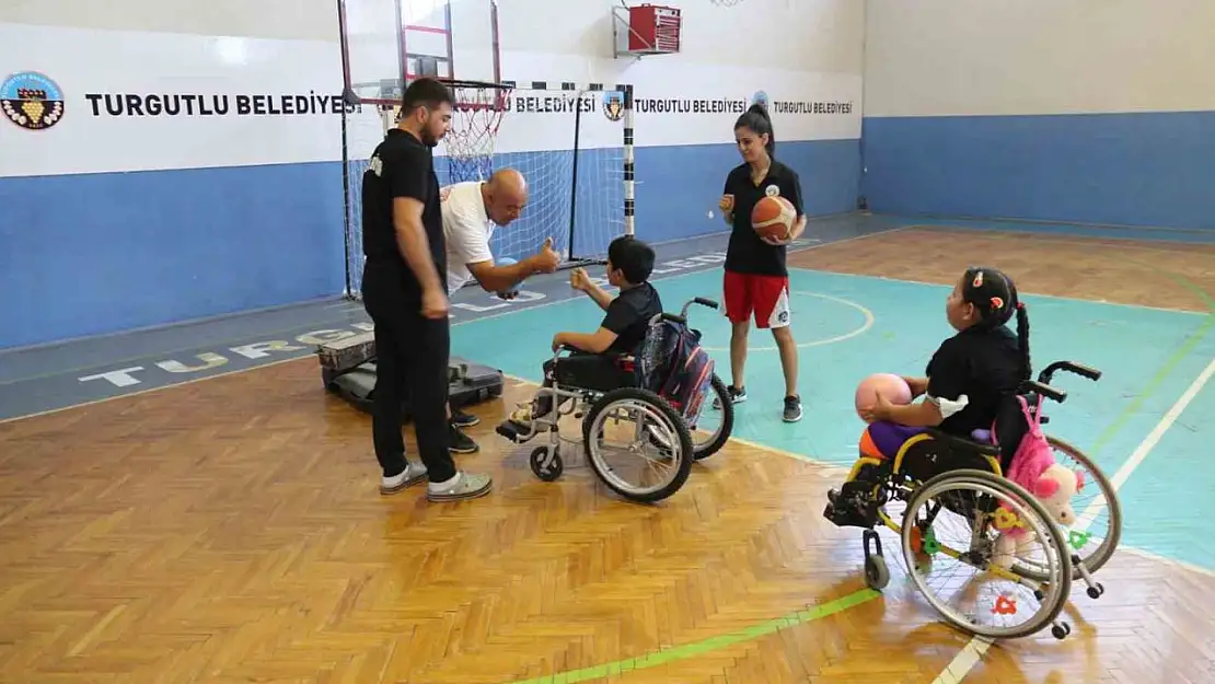 'Mutlu Cuma' Projesiyle sporda engeller kaldırılıyor