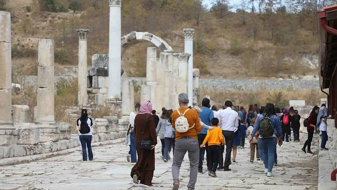 'Okuma Seferberliği Projesi' ödül töreni Yatağan'da yapıldı