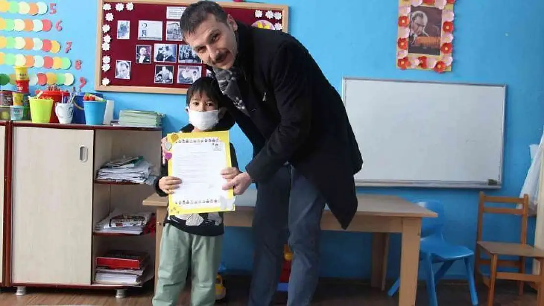 'Tatilde çok iyi dinlenin, ama kitap okumayı da ihmal etmeyin'