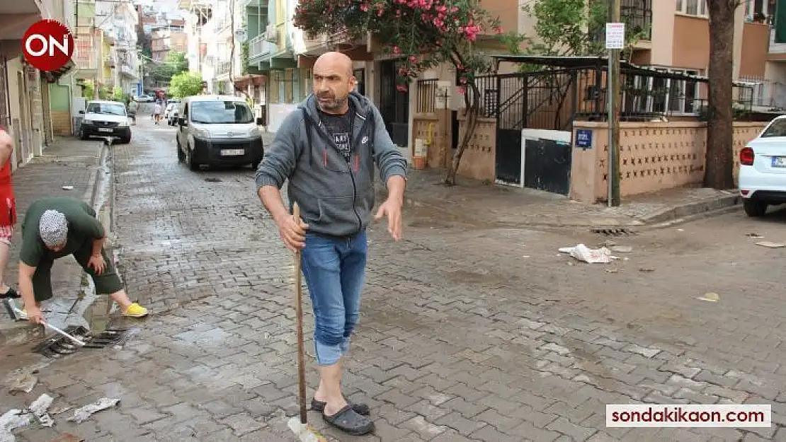 10 dakikalık yağmurda sel meydana geldi, vatandaşlar Büyükşehir Belediyesi'ne isyan etti