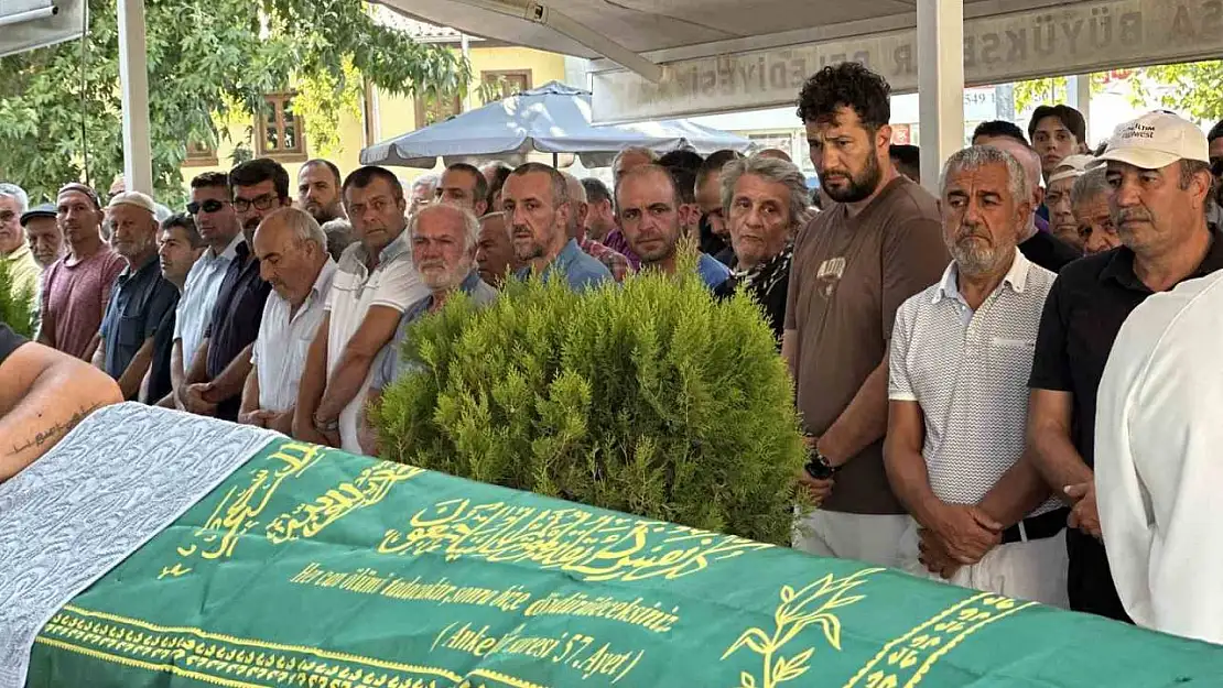 2 çocuk babası dağcı, gözyaşları içinde toprağa verildi