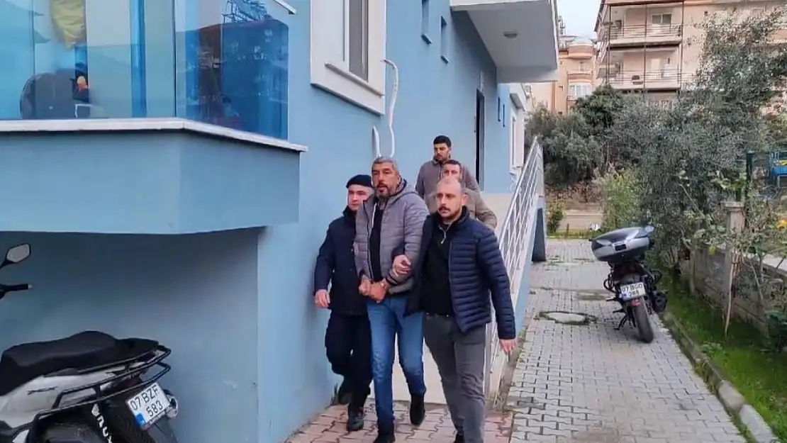 20 yıl kesinleşmiş hapis cezasıyla aranıyordu...Kaçan şüpheliyi gönül ilişkisi ele verdi