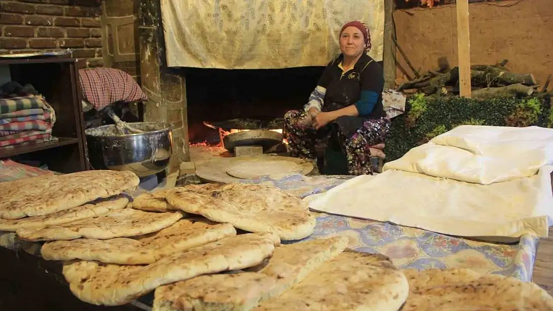20 yıldır bazlama yaparak geçimini sağlıyor