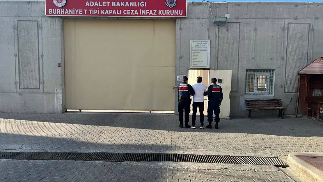 22 yıl kesinleşmiş hapis cezası bulunan kişi jandarma tarafından yakalandı