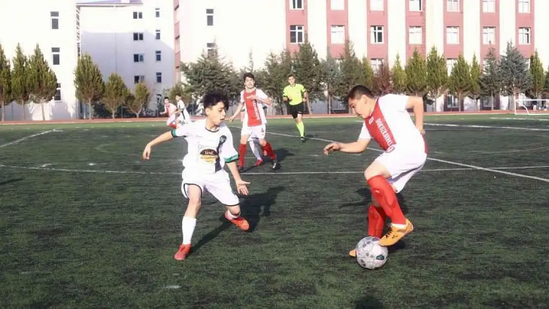 23 Nisan Futbol Turnuvası 101 takımla başladı