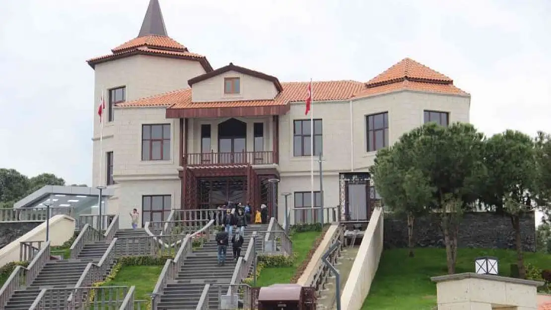 28 Şubat postmodern darbesinin yıl dönümünde Menderes Müzesi'ne ziyaretçi akını