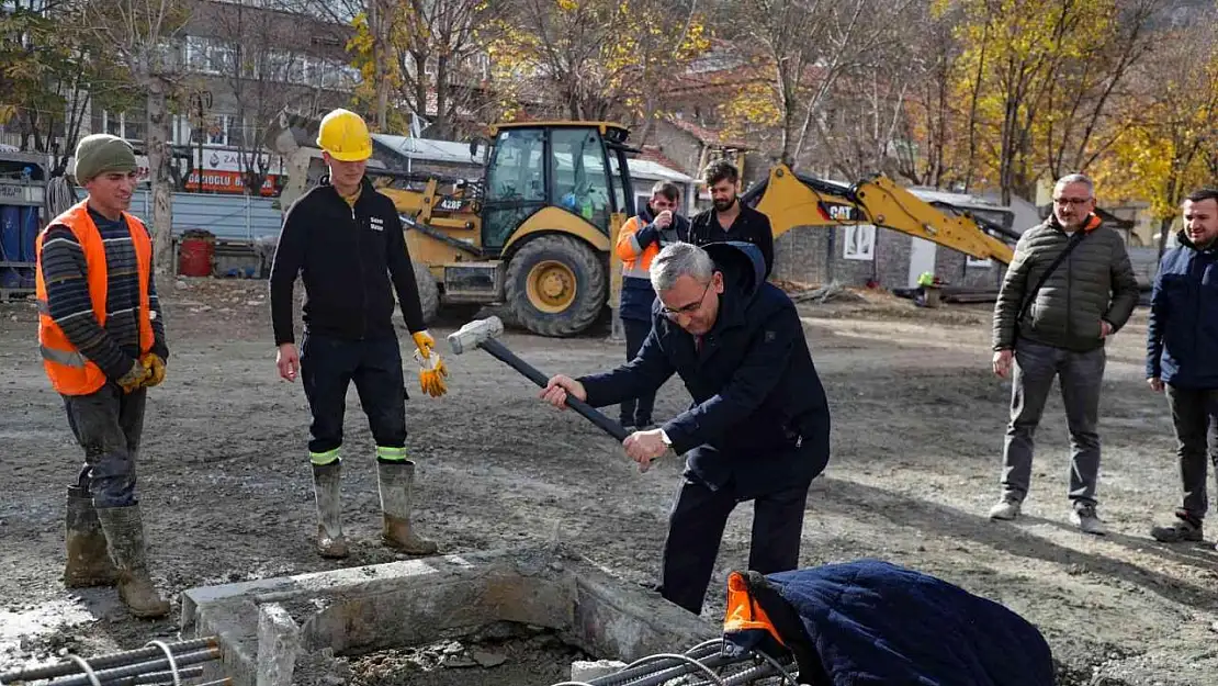 30 Ağustos İş Merkezi ve Zanaat Çarşısı inşaatında incelemelerde bulundu