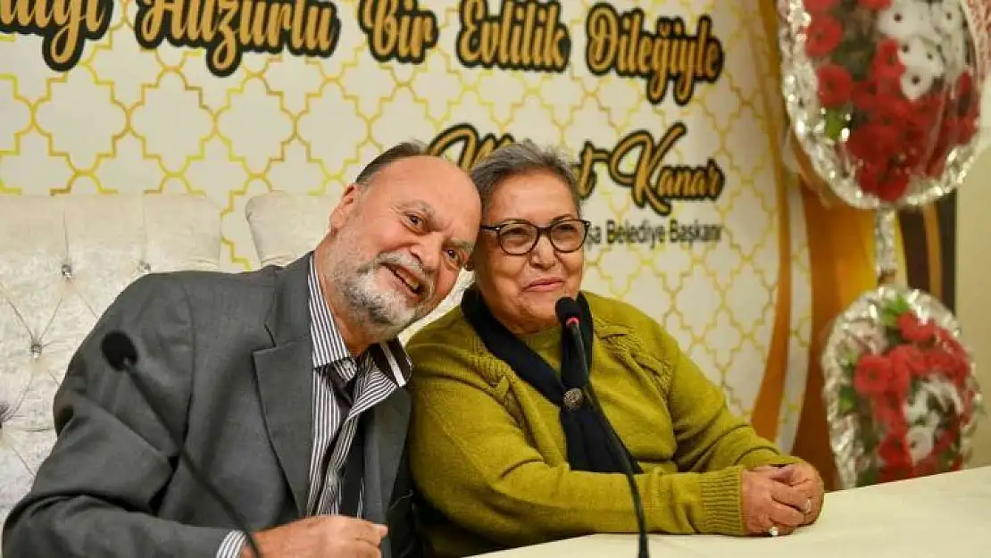 70'lik aşıklar bir ömür mutluluğa 'evet' dedi