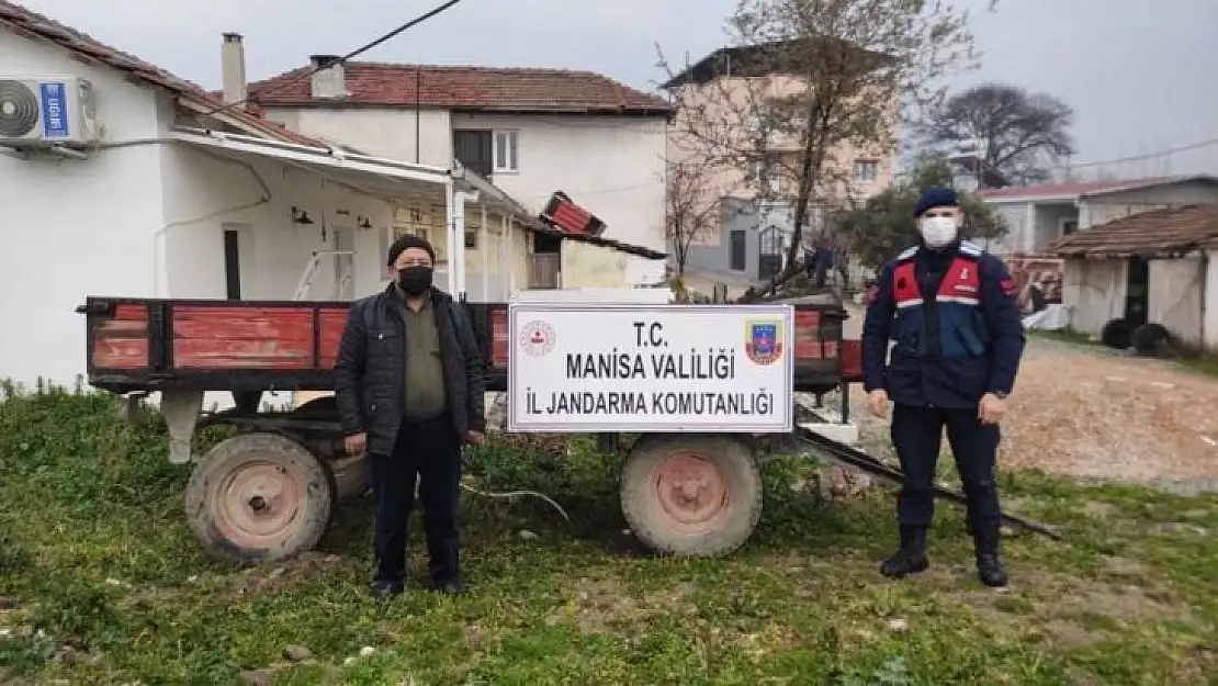 Acemi hırsızları düşürdükleri telefon yakalattı