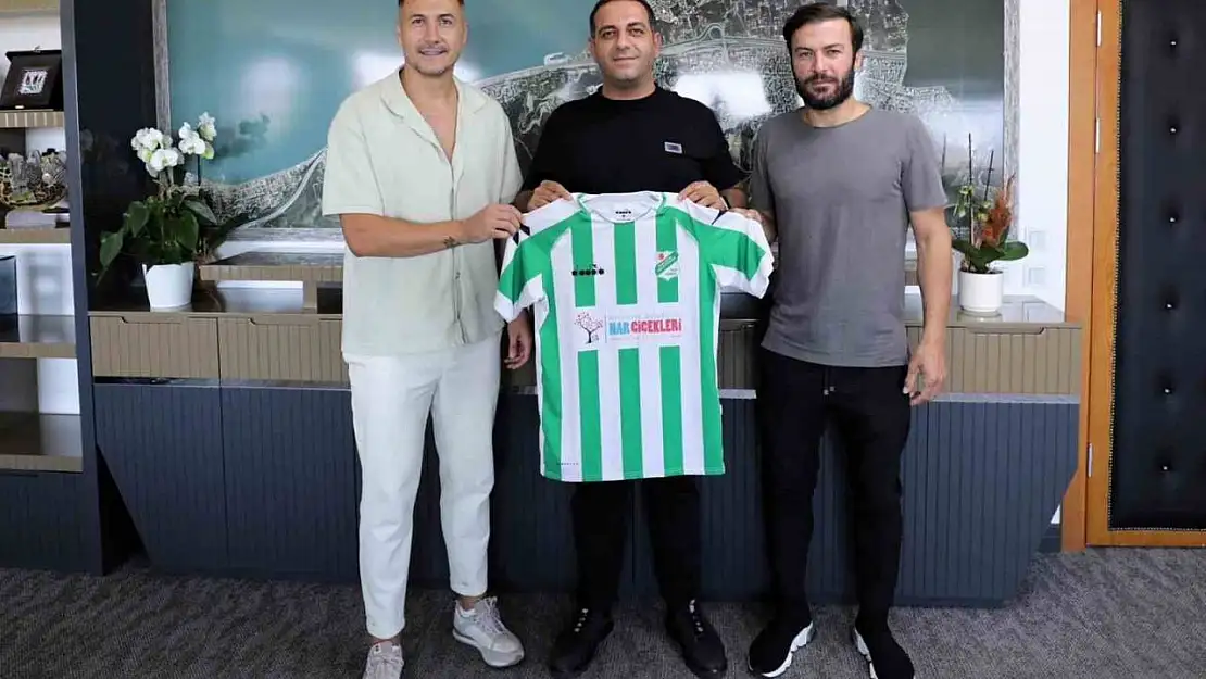 Adis Jahovic ve Berkan Emir, amatöre transfer oldu