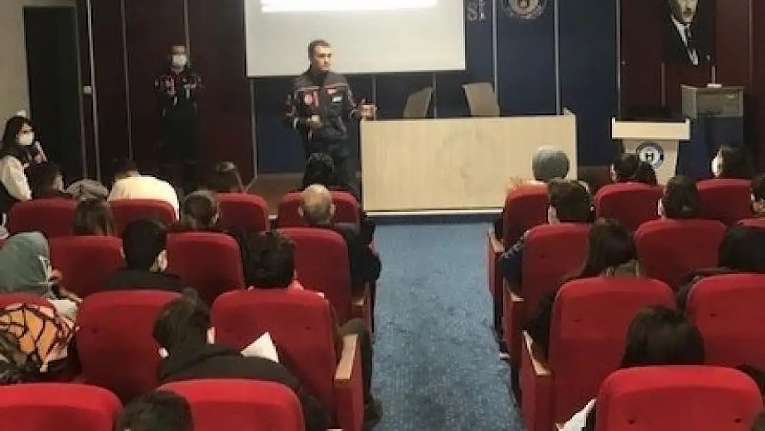 ADÜ Ziraat Fakültesi öğrencilerine AFAD eğitimi verildi