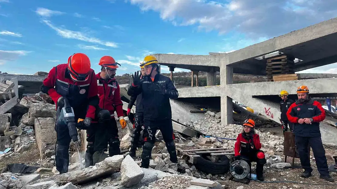 AFAD'tan devlet kurumlarına arama-kurtarma eğitimi