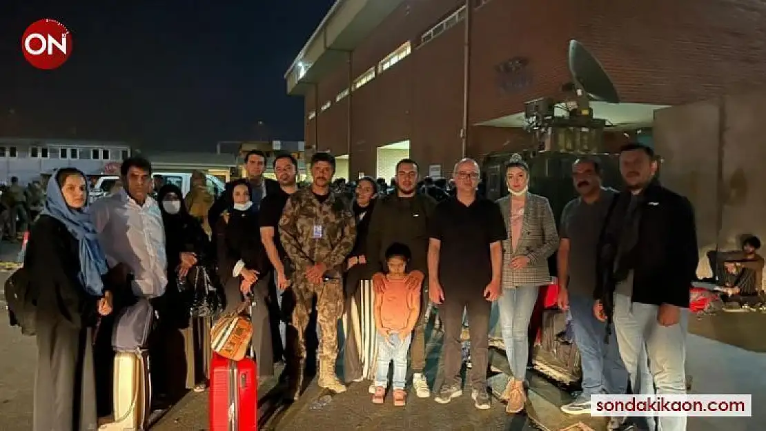Afganistan'da mahsur kalan Bursalı hemşire Türk askerlerinin himayesi altında