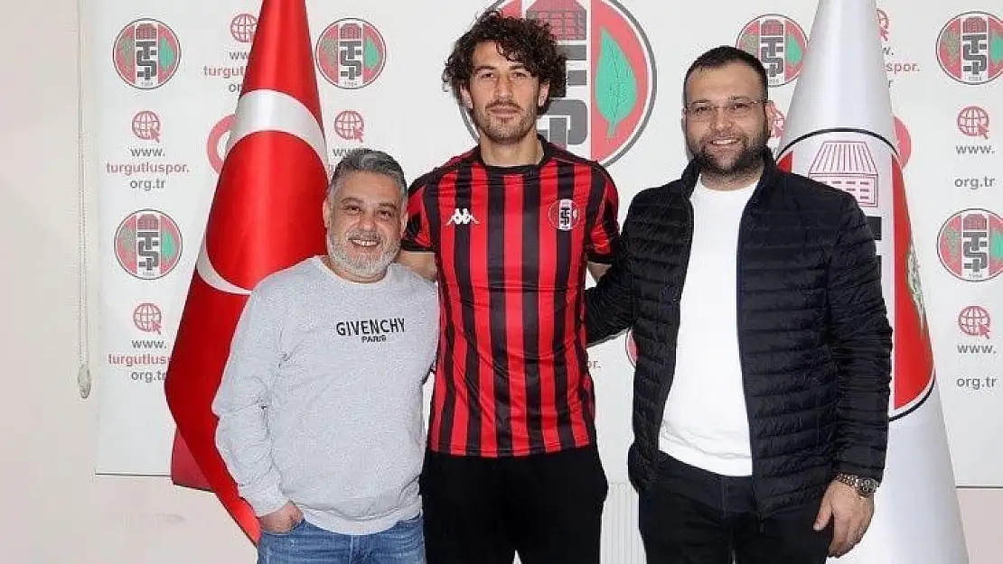 Ahmet Şahbaz Turgutluspor'la anlaştı