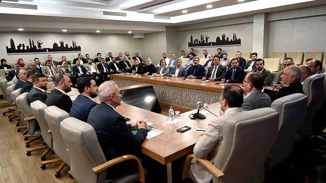 Ak Parti Genel Başkan Vekili Efkan Ala'dan Ak Parti Bursa'ya ziyaret