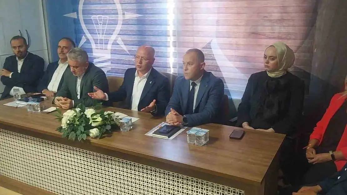 AK Parti İlçe Danışma Meclisi toplantısı Yenişehir'de yapıldı