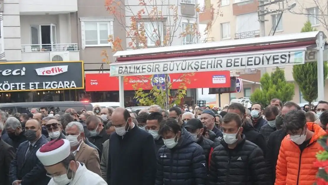 AK Parti Kadın Kolları Başkanı Sayraç Covid-19'tan hayatını kaybetti