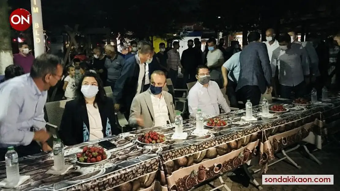 AK Parti'li Turan: 'Düne kadar kendilerini solcu diye ifade edenler, Amerikan fonlarıyla basın çalışması yapıyor'