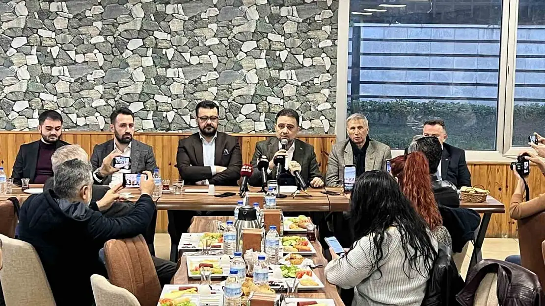 AK Parti Manisa milletvekilleri Baybatur ve Akkal gündemi değerlendirdi