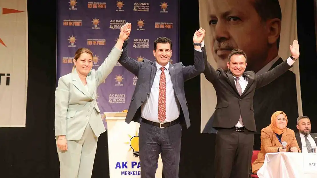 AK Parti Merkezefendi'de bayrak değişimi gerçekleşti