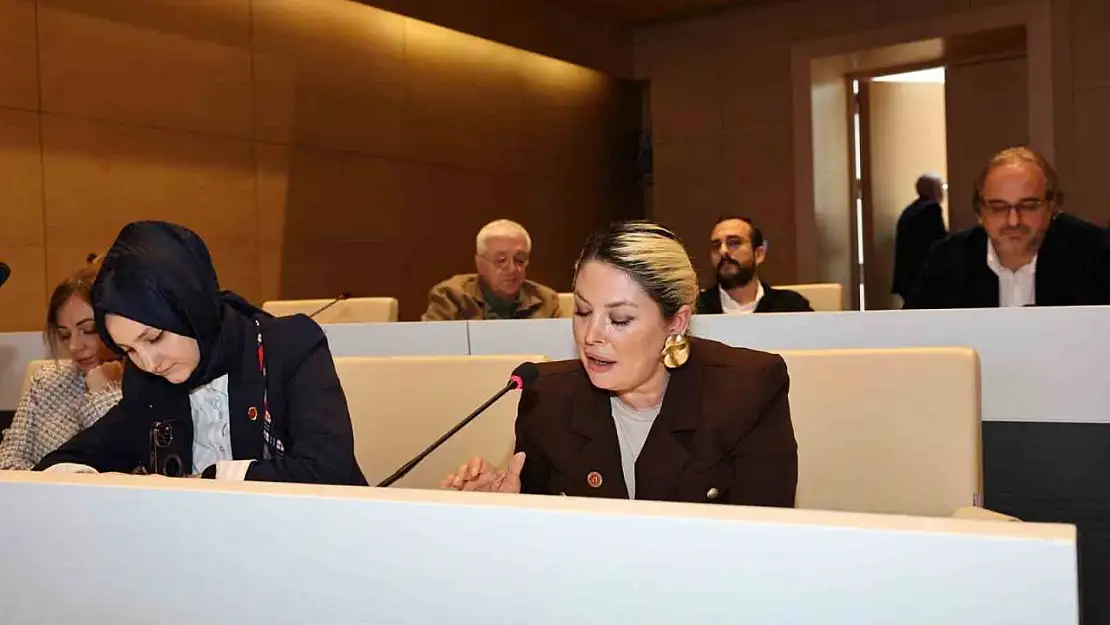 AK Parti Nilüfer Meclis Üyesi Nazlı Tan: 'Kadıköy'de kadın haklarında çifte standart uygulanıyor'