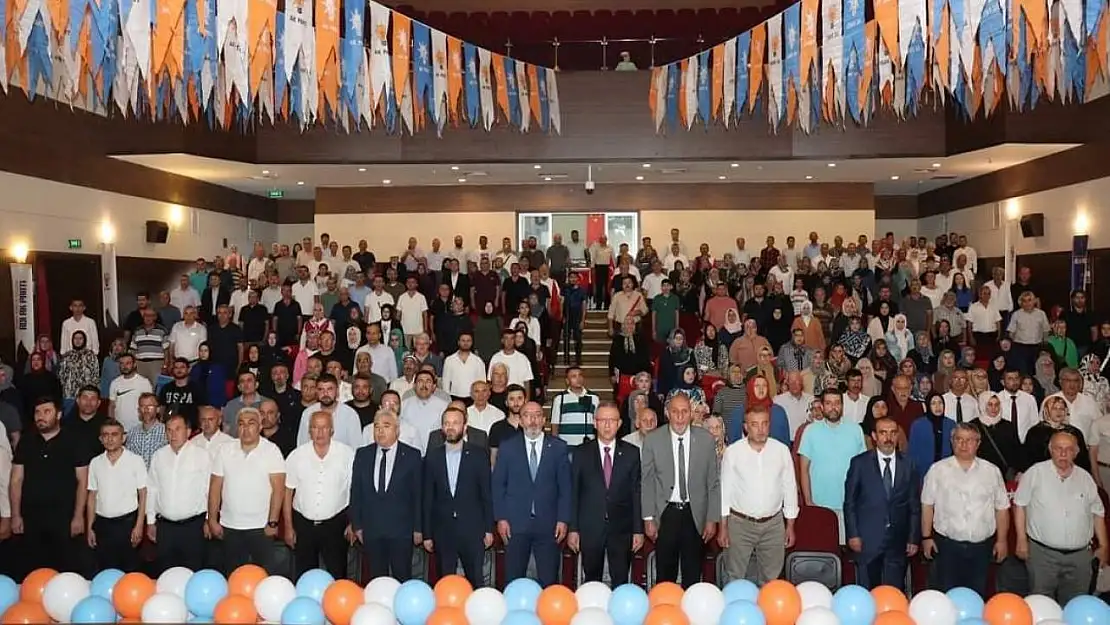 AK Parti'nin 23. kuruluş yıldönümü Kütahya'da coşkuyla kutlandı