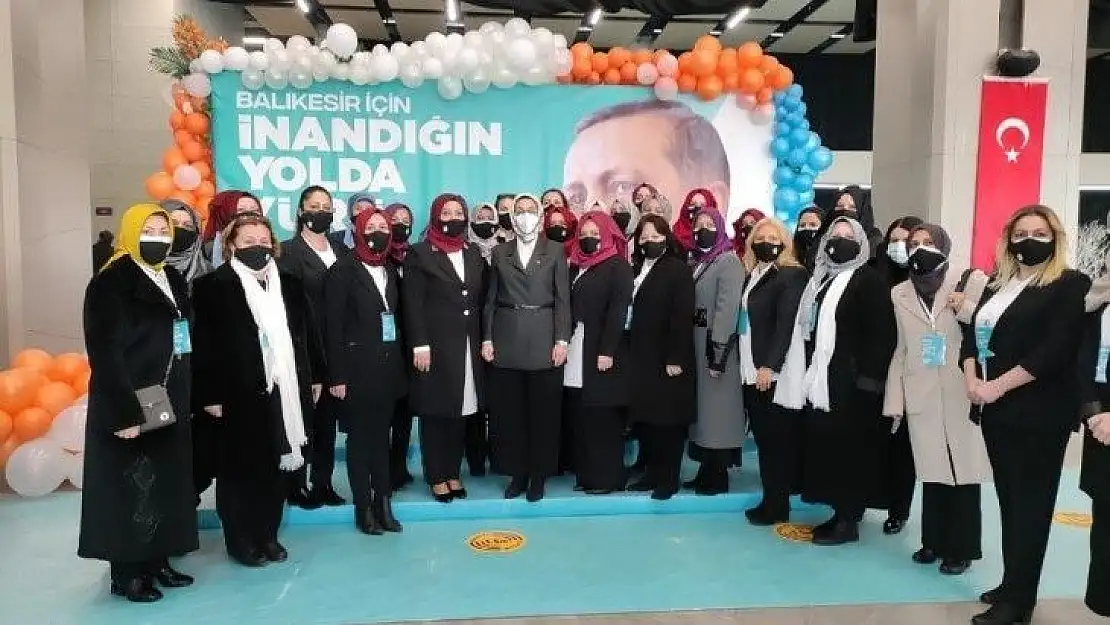 AK Partili Çam, CHP'li kadınlara seslendi: 'Partilerinde kadınlara yapılan taciz ve tecavüzlere neden ses çıkarmıyorlar?'