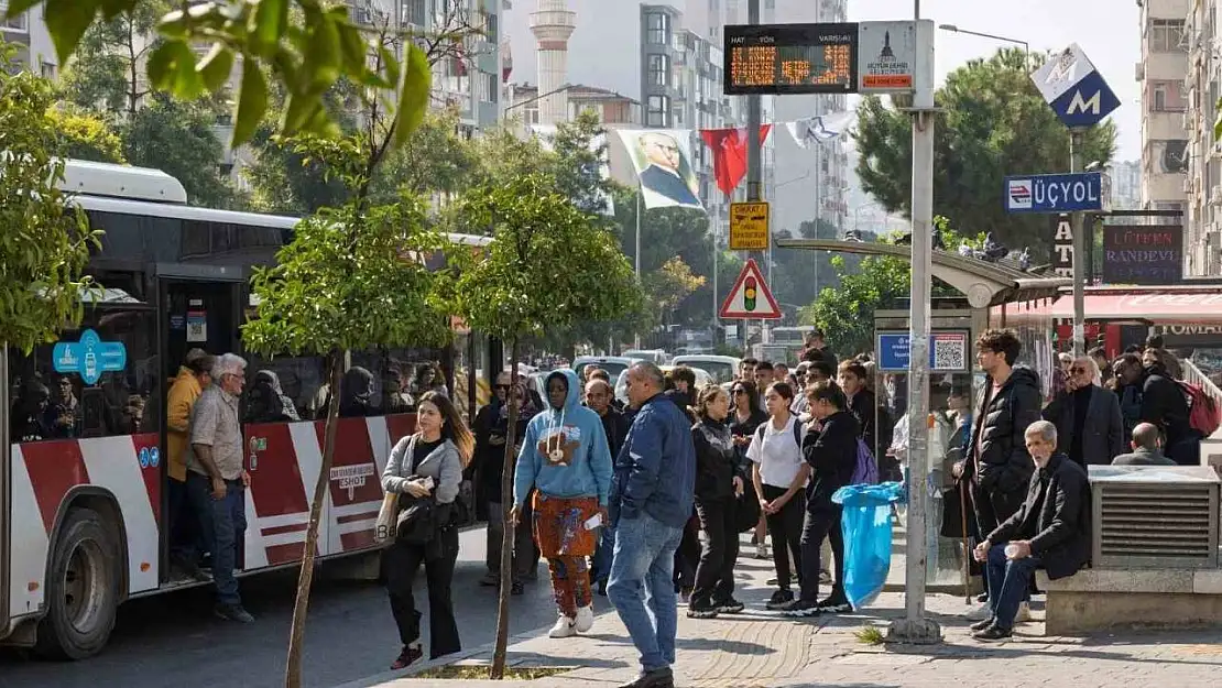 Akıllı duraklar, Büyükşehir'in kendi yazılımıyla devrede