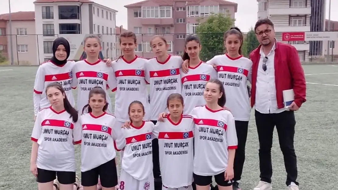 Akıncılarspor Kadın Futbol Takımı, ilk maçını yaptı