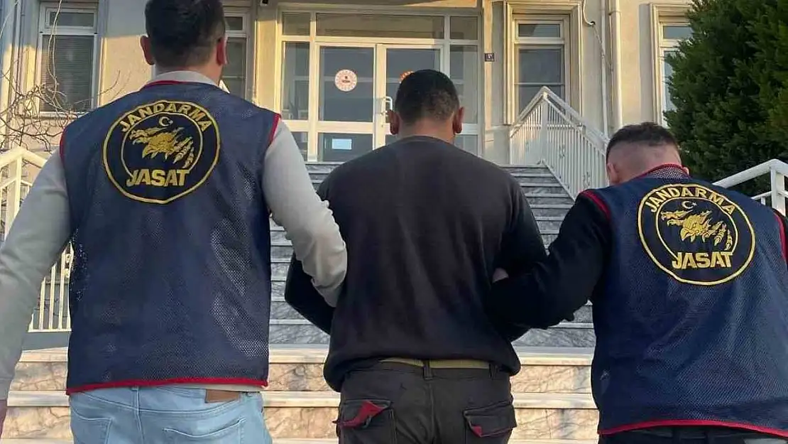 Akrabalarını ziyarete geldi, operasyonla yakalandı