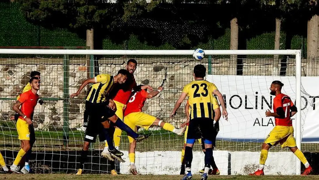 Alaçatıspor berabere kalırken, kulüp başkanı destek vermeyenlere sitem etti