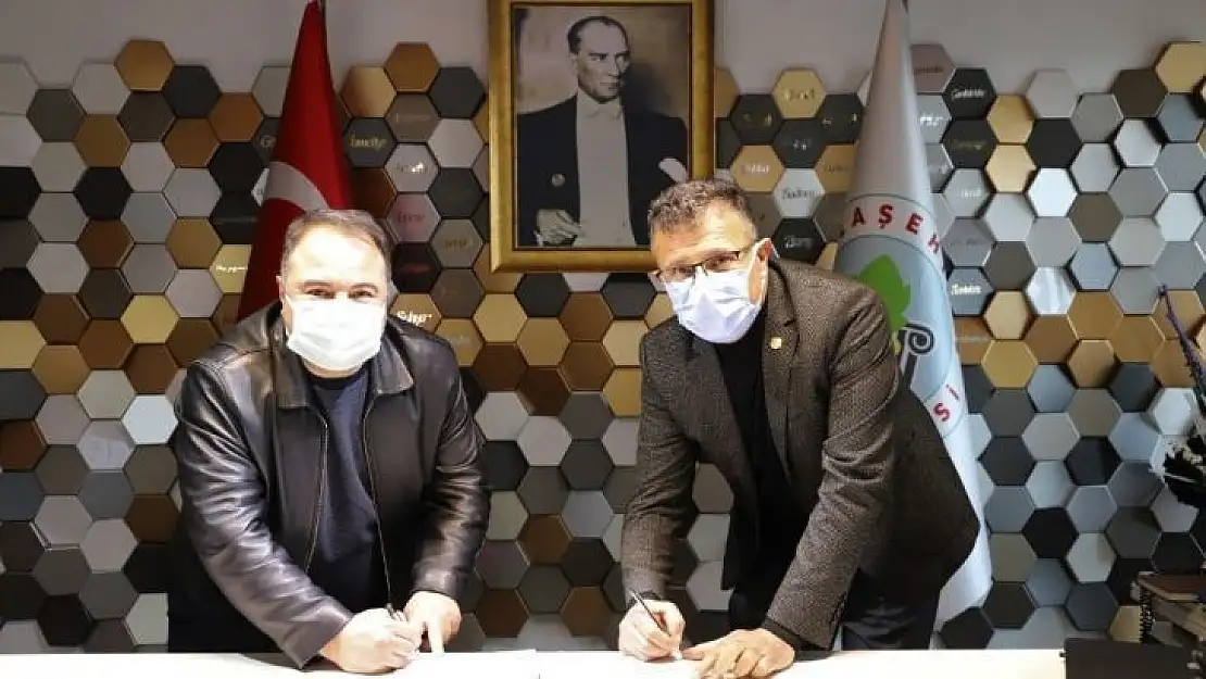 Alaşehir'de belediye işçilerini sevindiren imza
