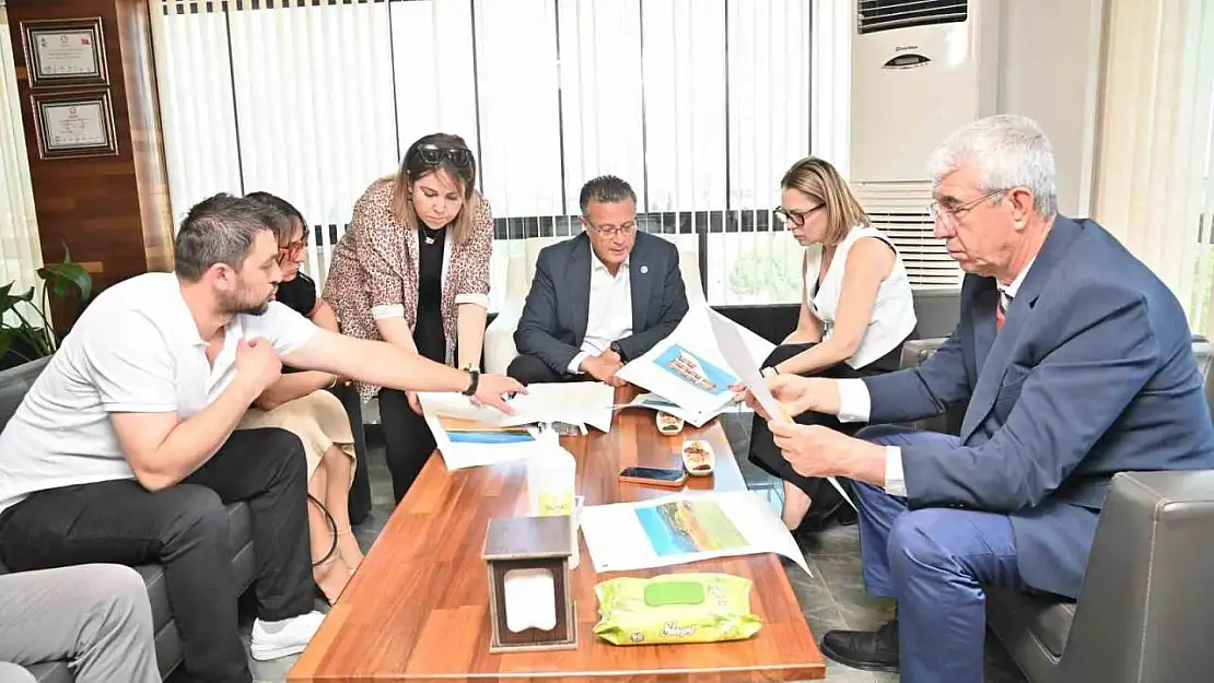 Alaşehir'de sokak hayvanları için yapılan çalışmalar değerlendirildi