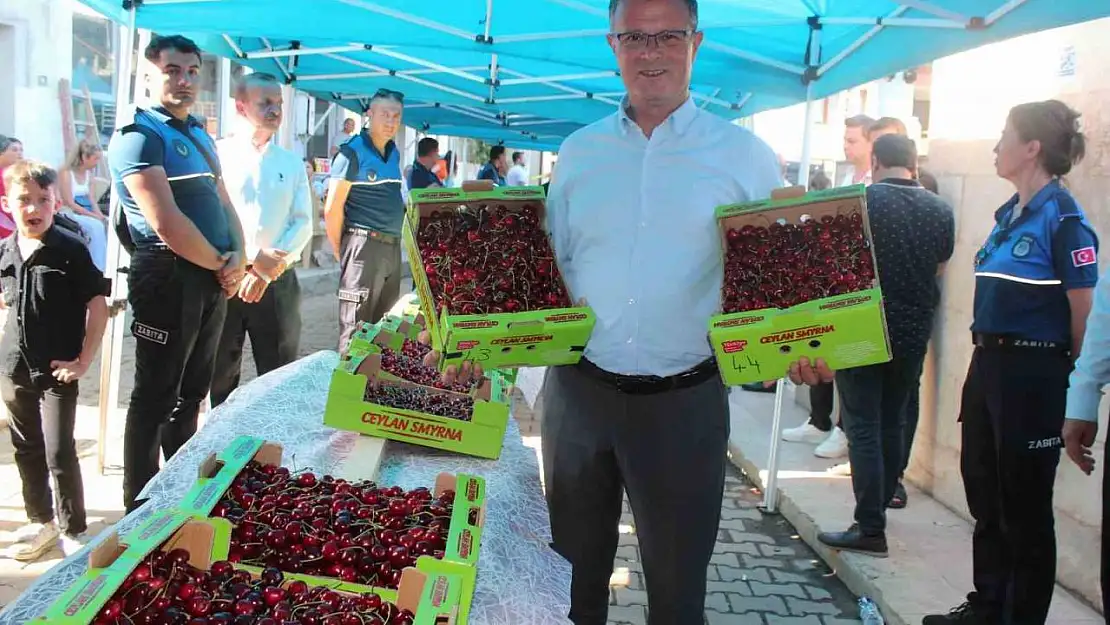 Alaşehir'in en güzel kirazını yetiştiren çiftçilere ödül