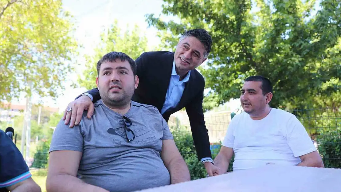 Aliağa'da protokol ve vatandaşlar bayramlaştı
