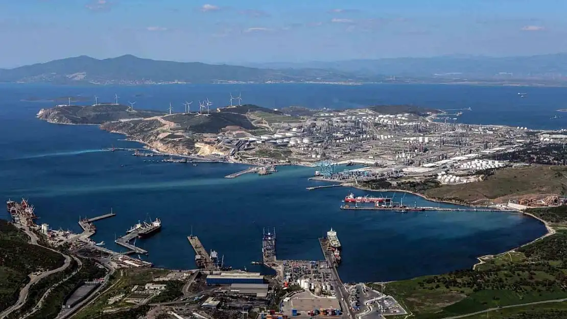 Aliağa Limanları'nda işlem hacmi ve konteyner trafiği artıyor