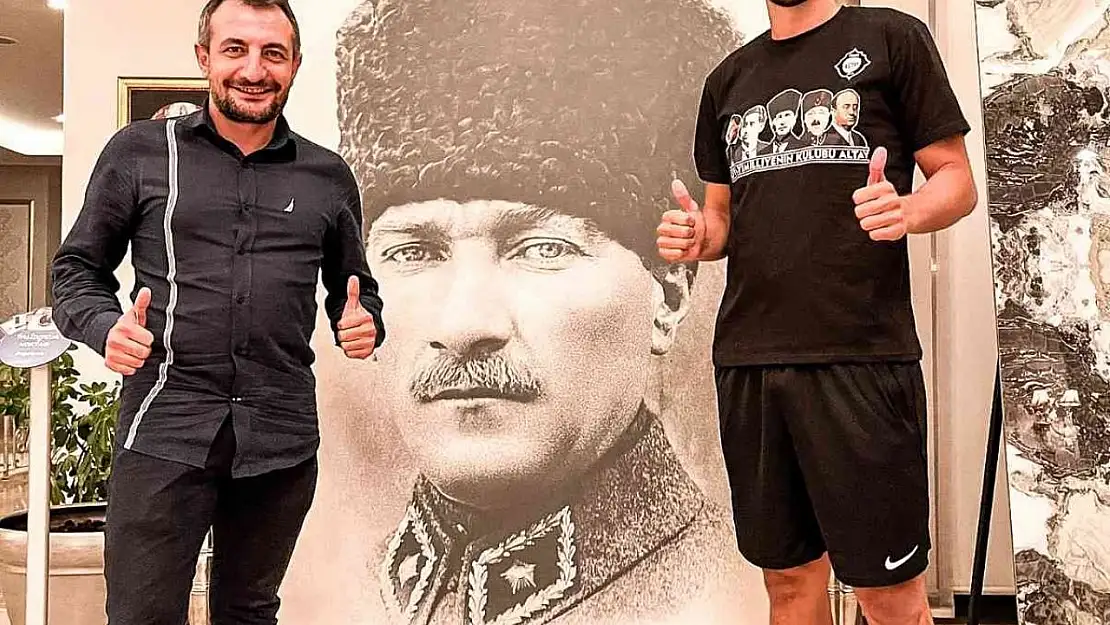 Altay, Ceyhun Gülselam ile sözleşme uzattı