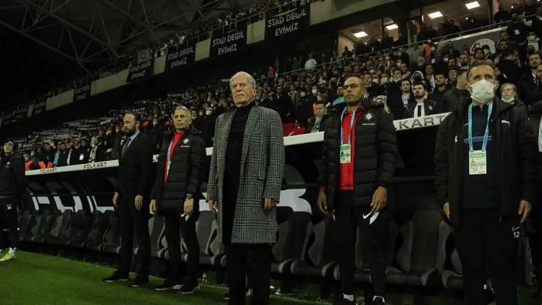 Altay'da Mustafa Denizli çıkmazı