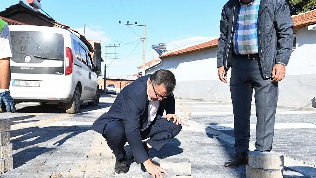 Altıeylül'de parke taşsız sokak kalmayacak